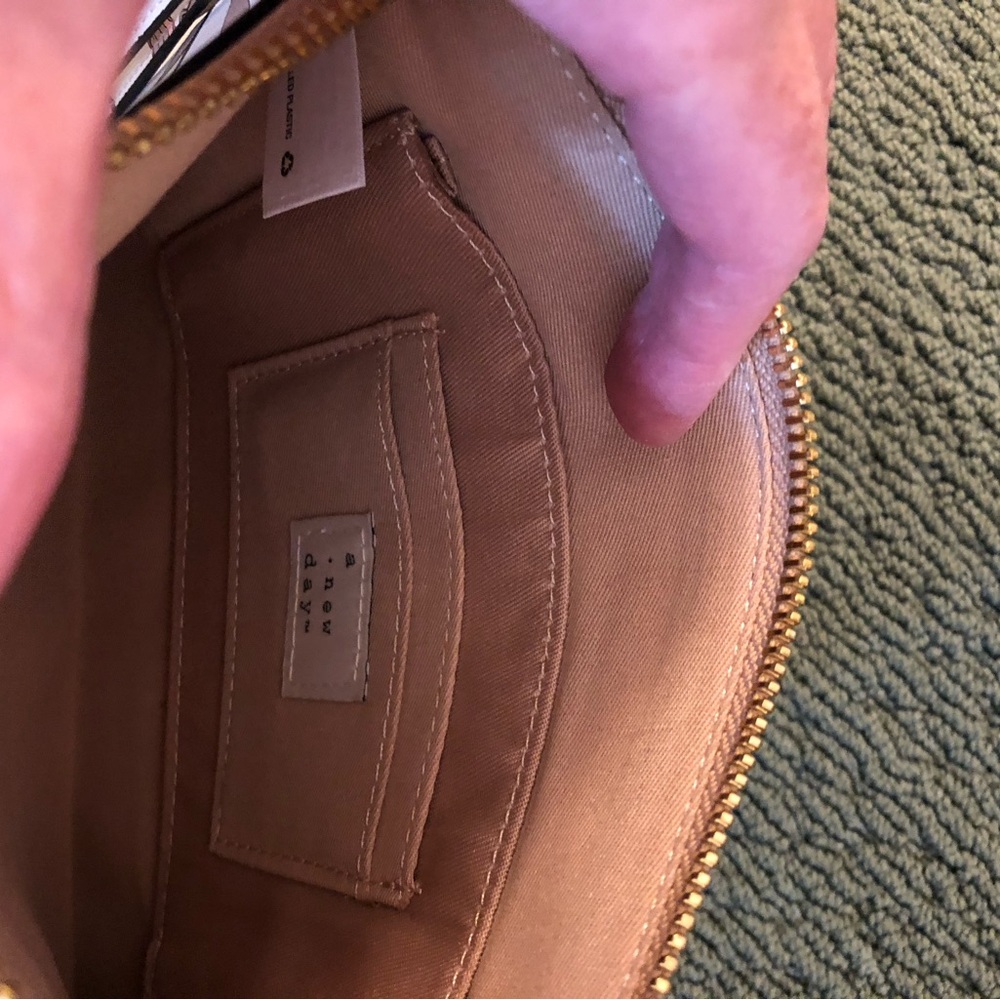 A New Day floral wristlet - Picture 4 of 4